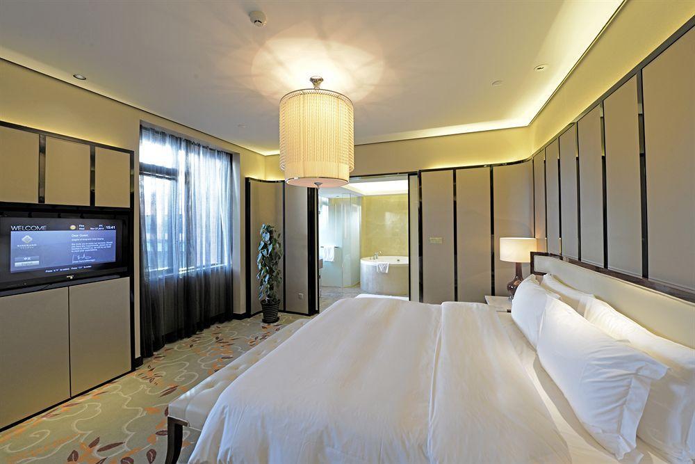 Kingrand Hotspring Hotel Beijing Exterior photo
